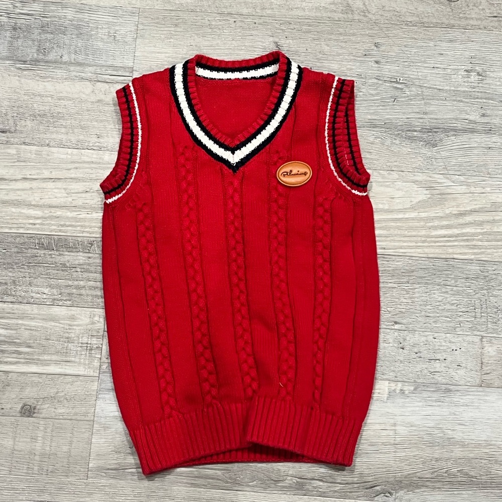 🐻 3 for $20 boys 🐻 Red sweater vest 4